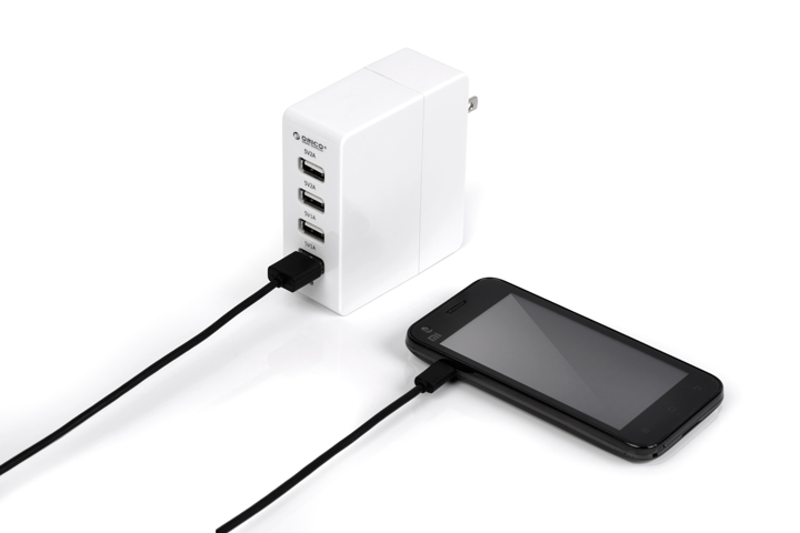 多功能墙上用的USB4口充电器