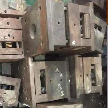回收模具