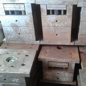 回收模具